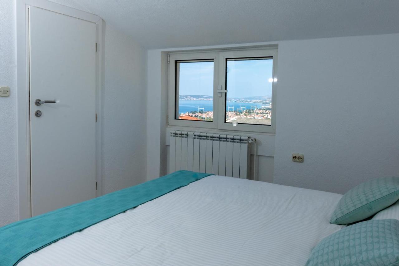 The View Split. Highlight With Roof-Top-Terrace And Pool Kaštela Extérieur photo